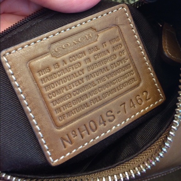 EUC, Authentic Coach shoulder bag - Picture 5 of 7